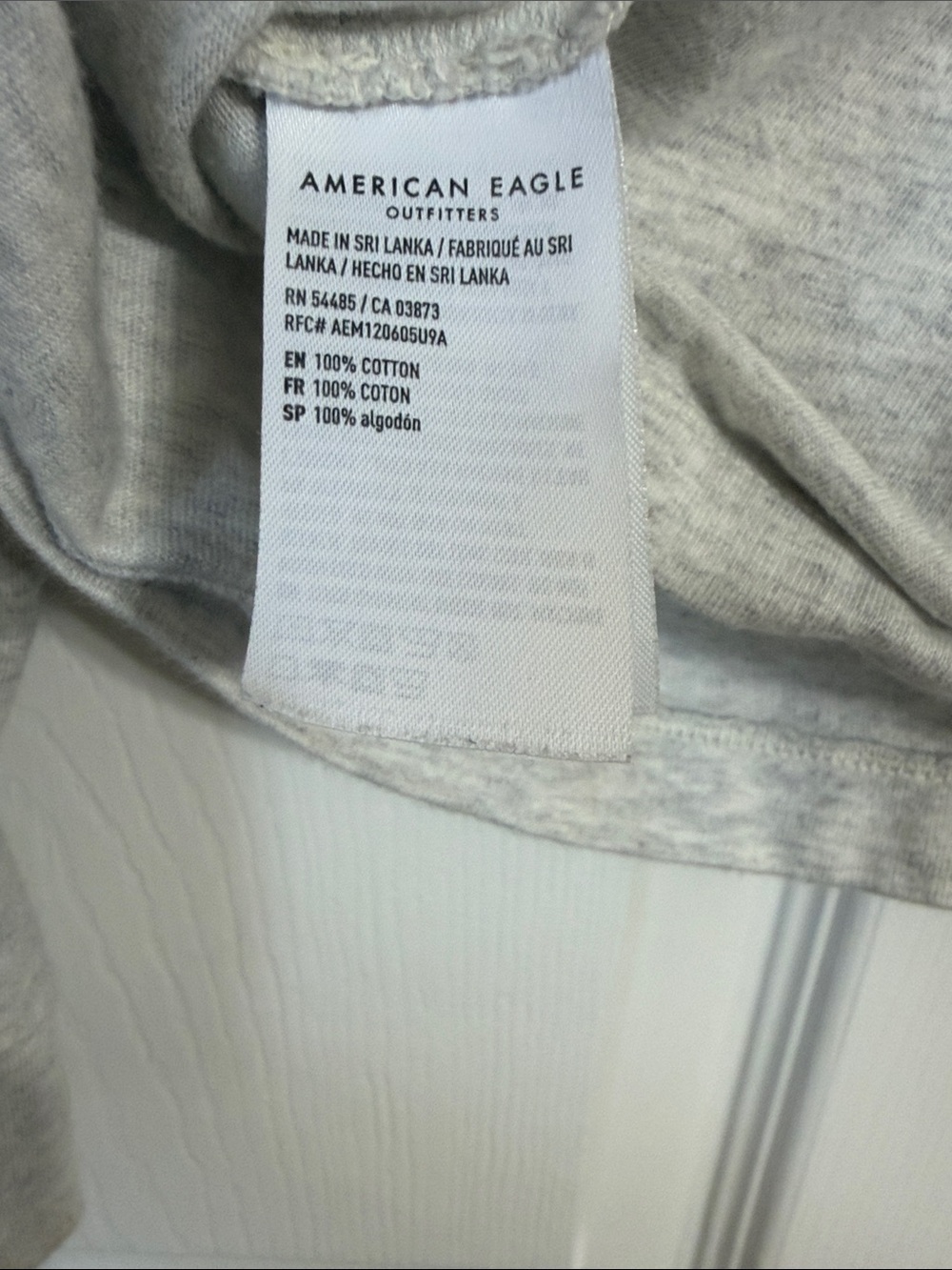 American Eagle Outfitters Gray Long-Sleeve Tee with Navy Scenic Graphic - Picture 5 of 5